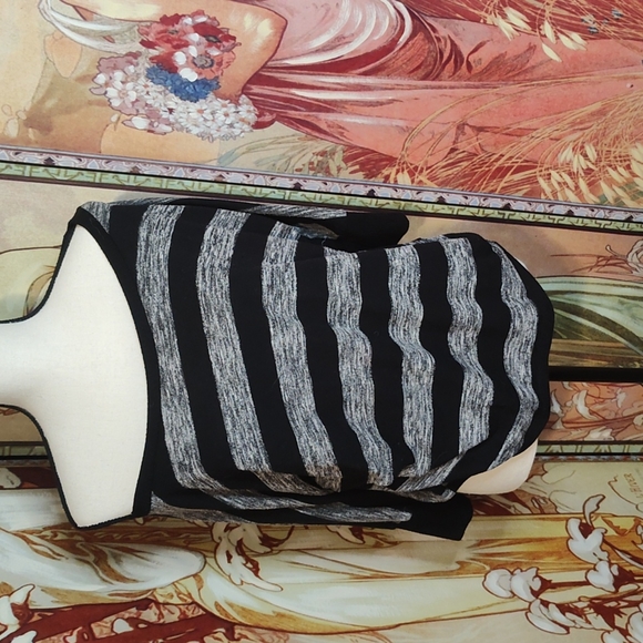 Stripped Quarter Sleeve Top - Picture 2 of 5